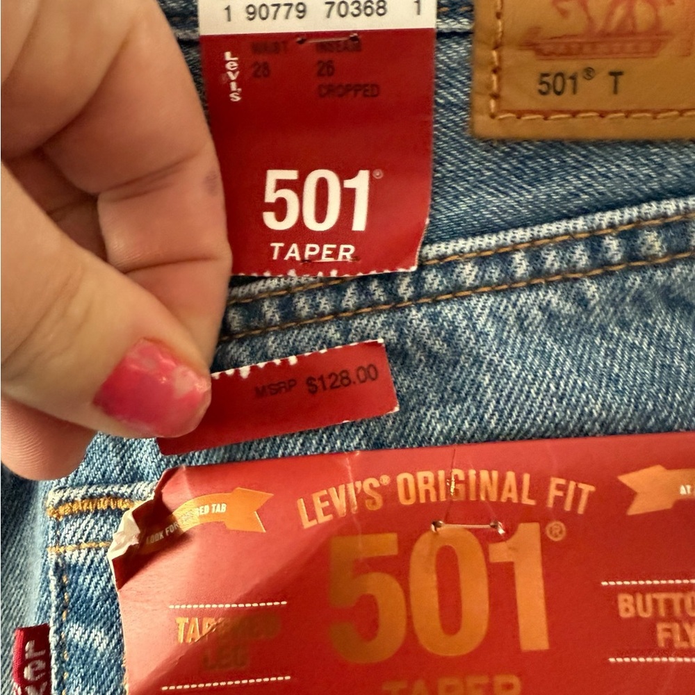 Levi's women's Blue Jeans with Red Floral Accents 28 waist and 26 length NWT - Picture 5 of 5